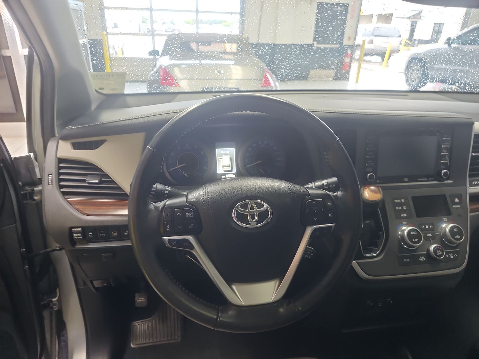 2020 Toyota Sienna Limited Premium FWD