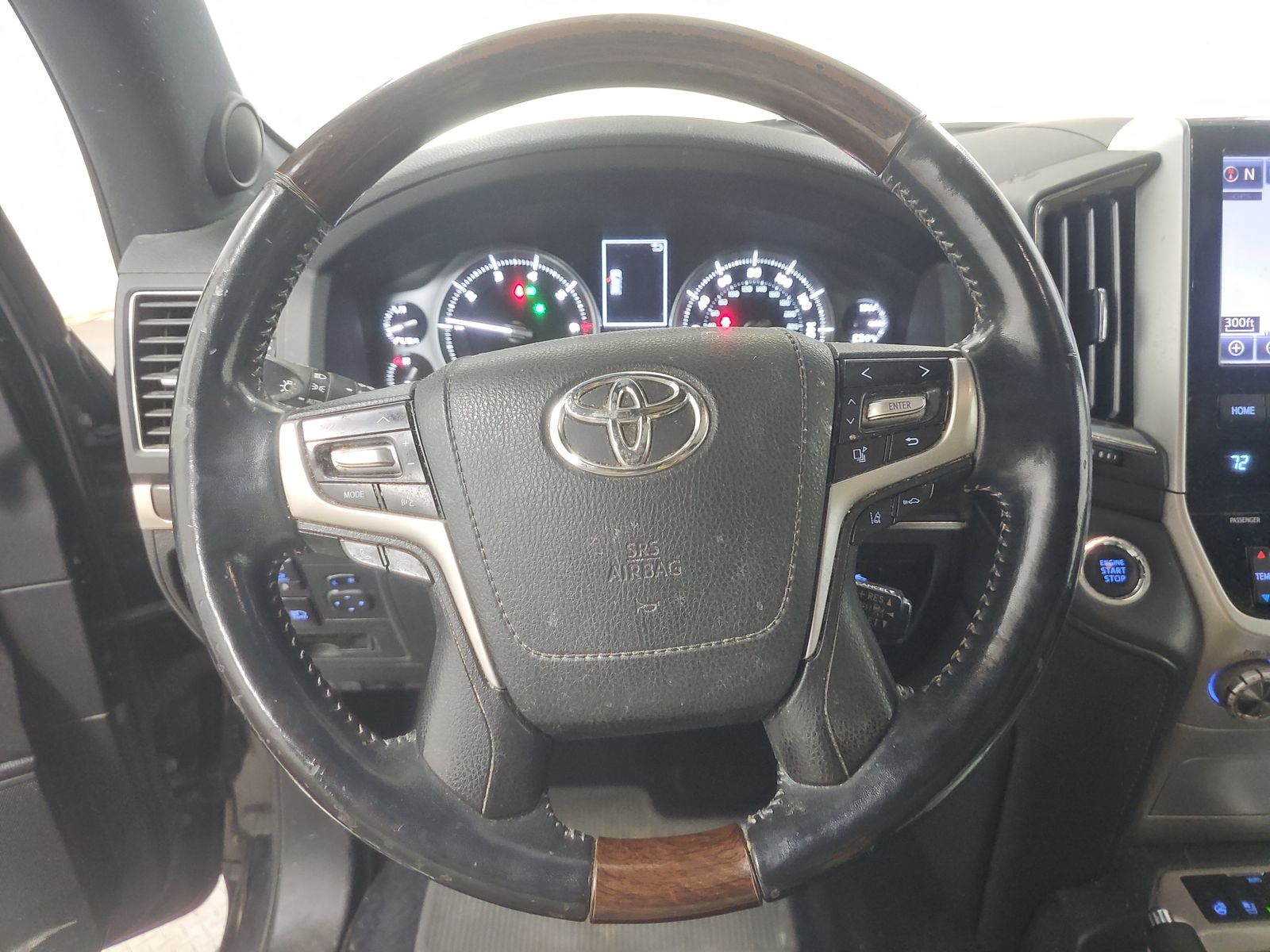 2018 Toyota Land Cruiser Base AWD