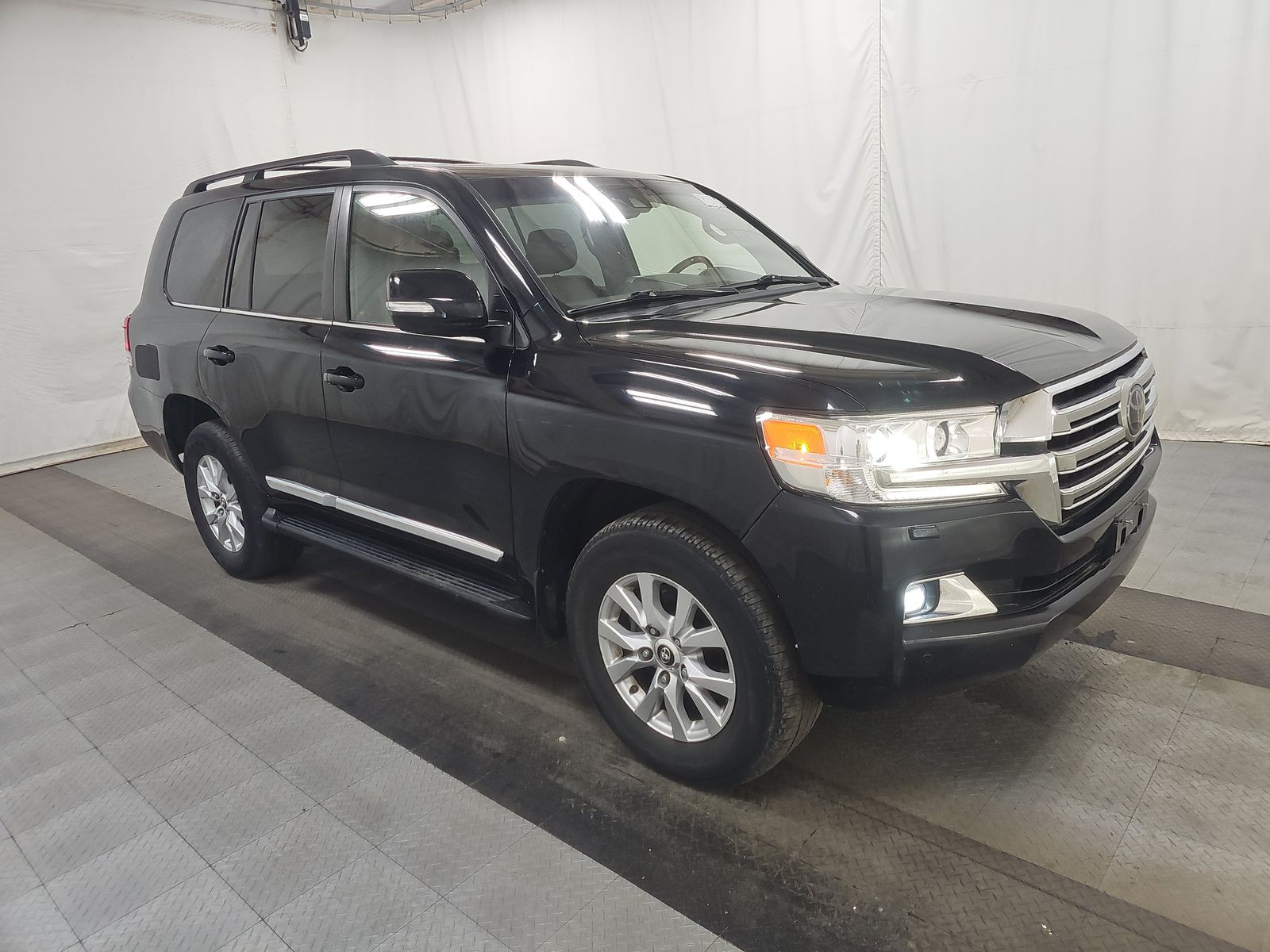 2018 Toyota Land Cruiser Base AWD