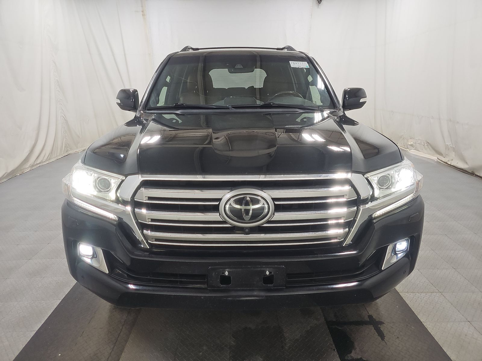 2018 Toyota Land Cruiser Base AWD