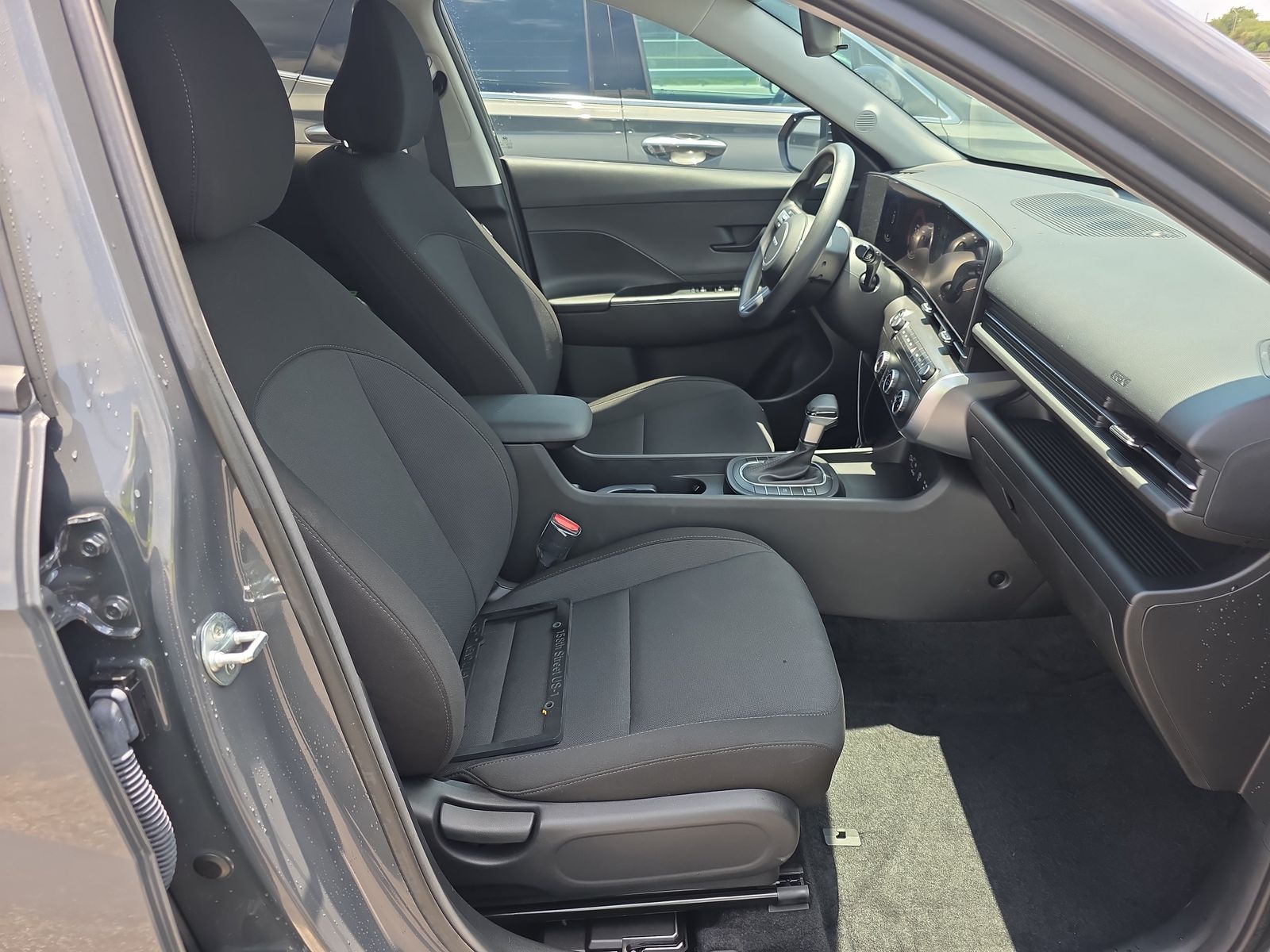 2025 Hyundai Kona SE FWD