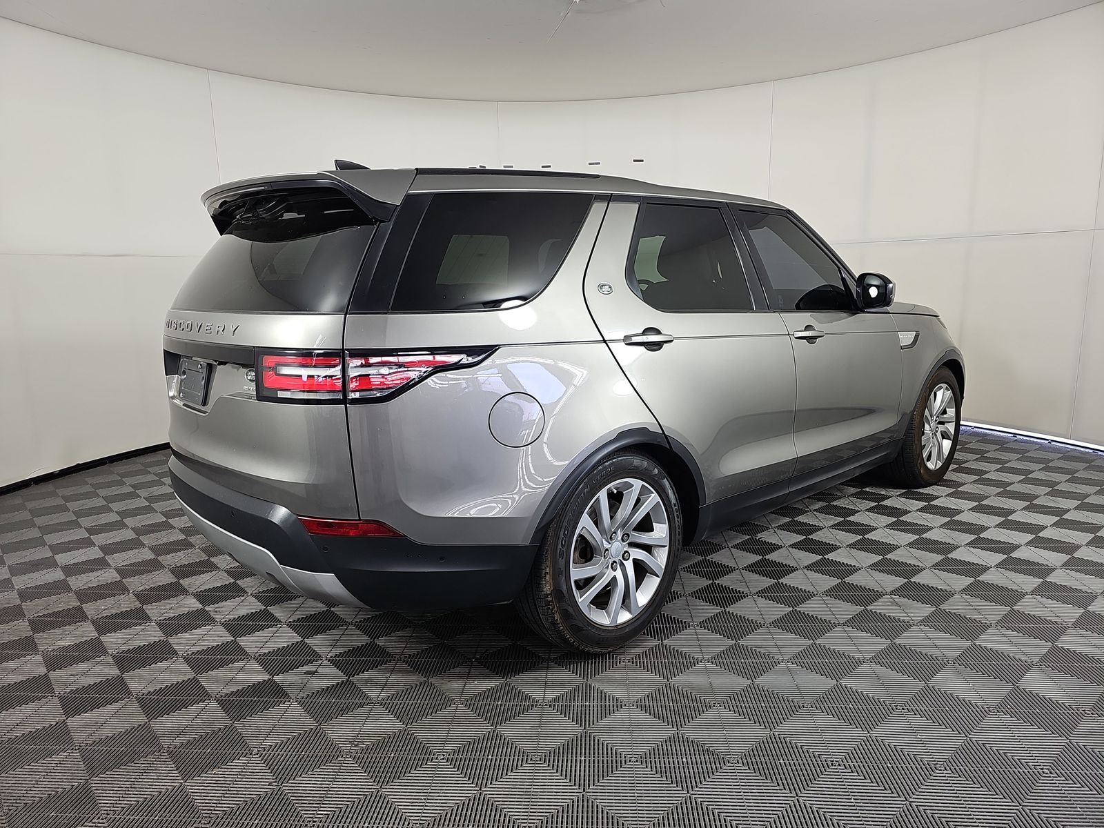 2017 Land Rover Discovery HSE AWD