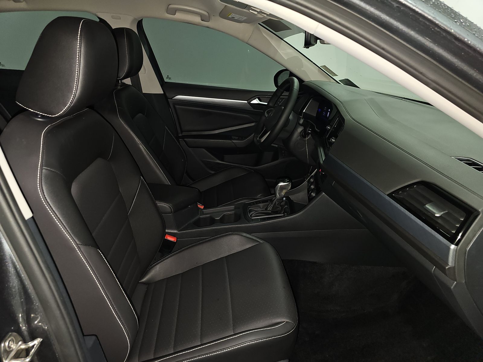 2022 Volkswagen Jetta 1.5T SE FWD