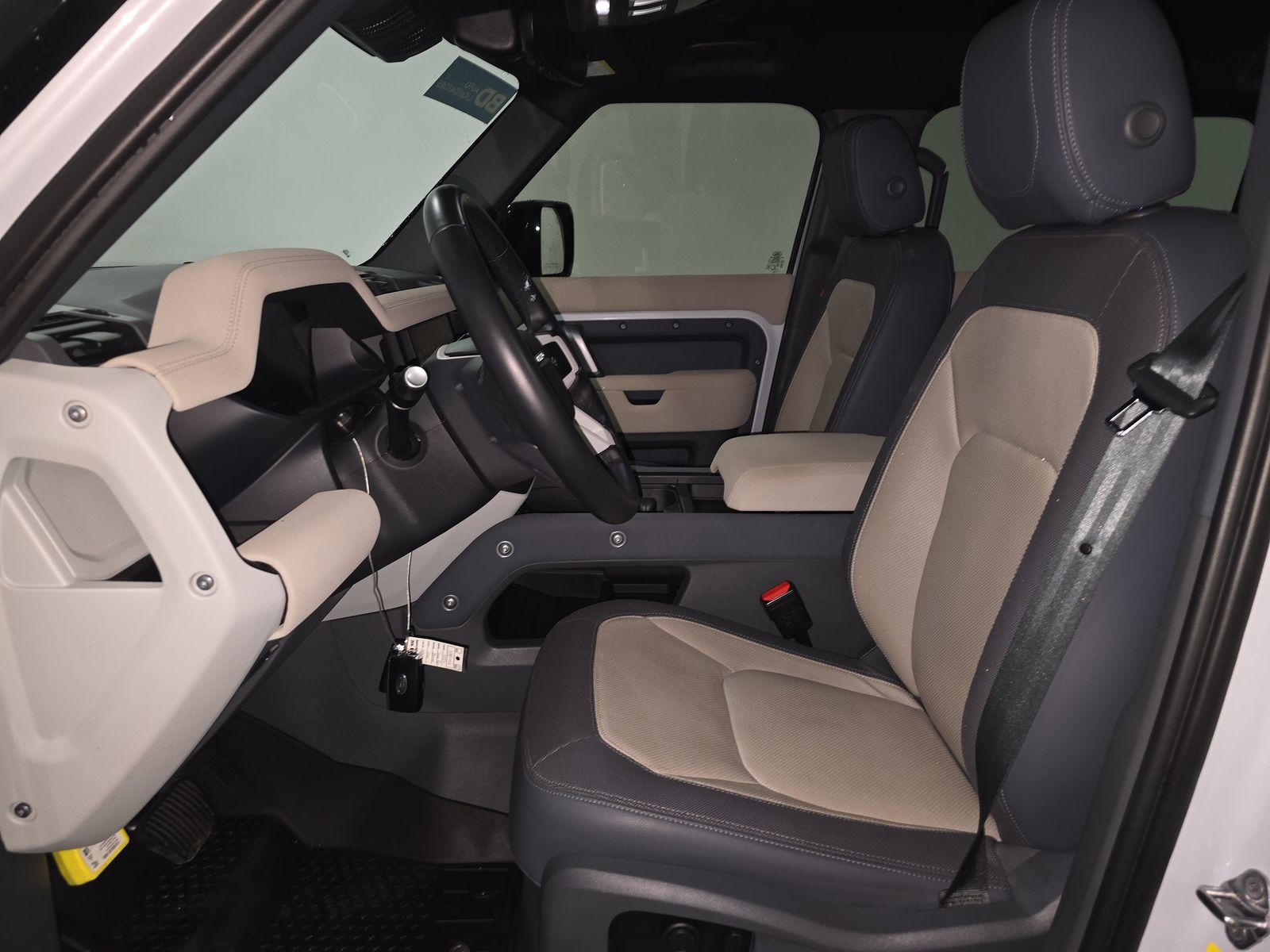 2023 Land Rover Defender 110 X-Dynamic SE AWD