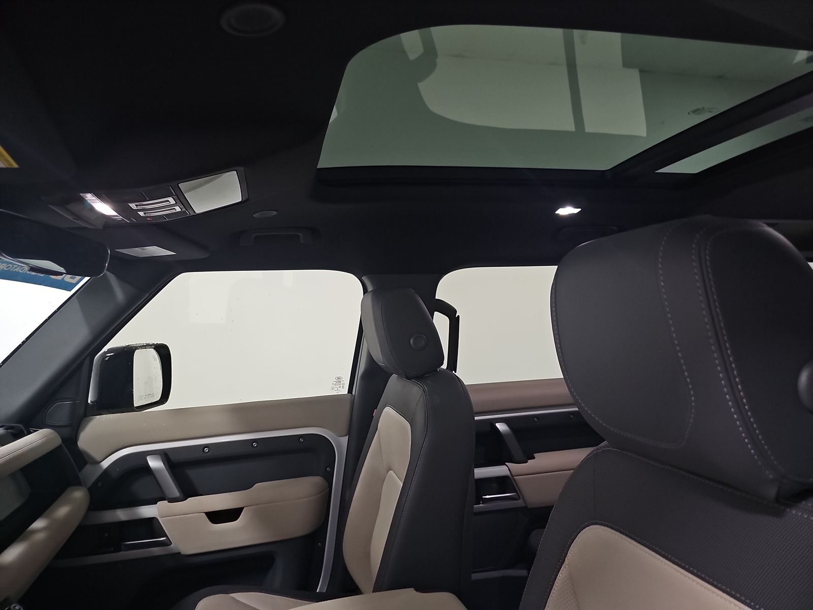 2023 Land Rover Defender 110 X-Dynamic SE AWD