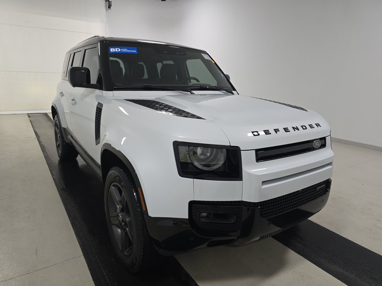 2023 Land Rover Defender 110 X-Dynamic SE AWD