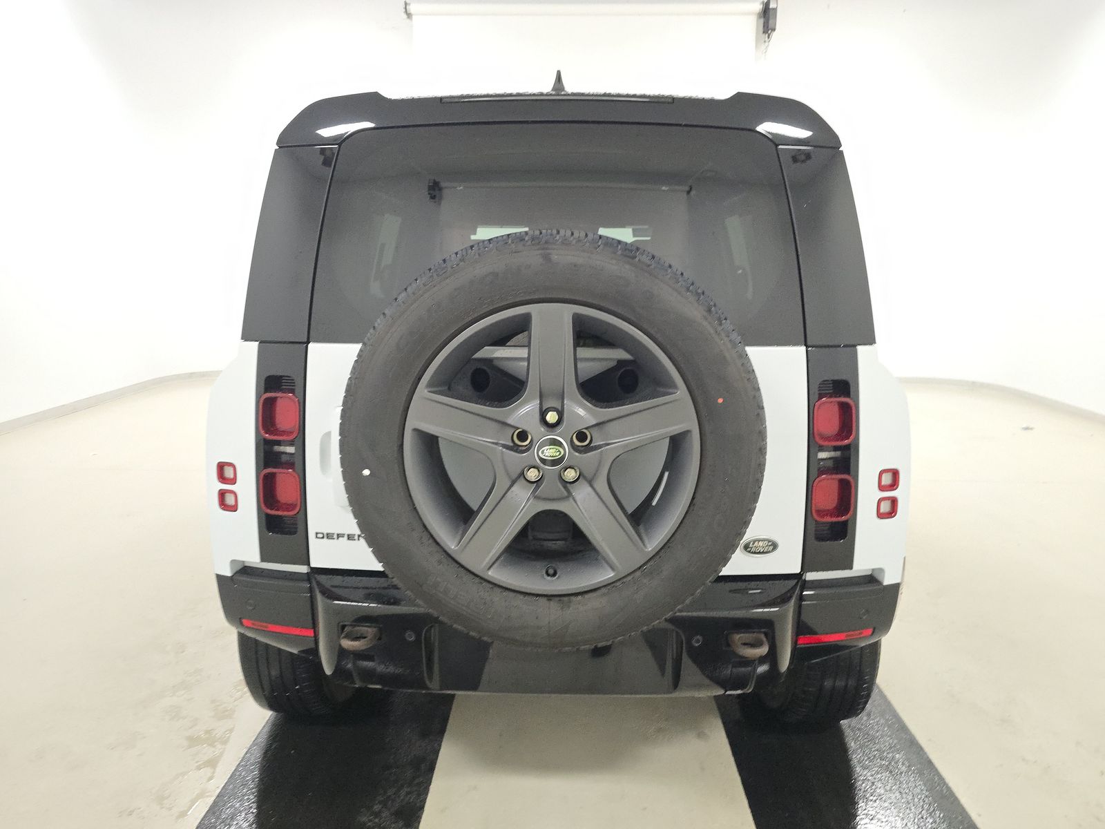 2023 Land Rover Defender 110 X-Dynamic SE AWD