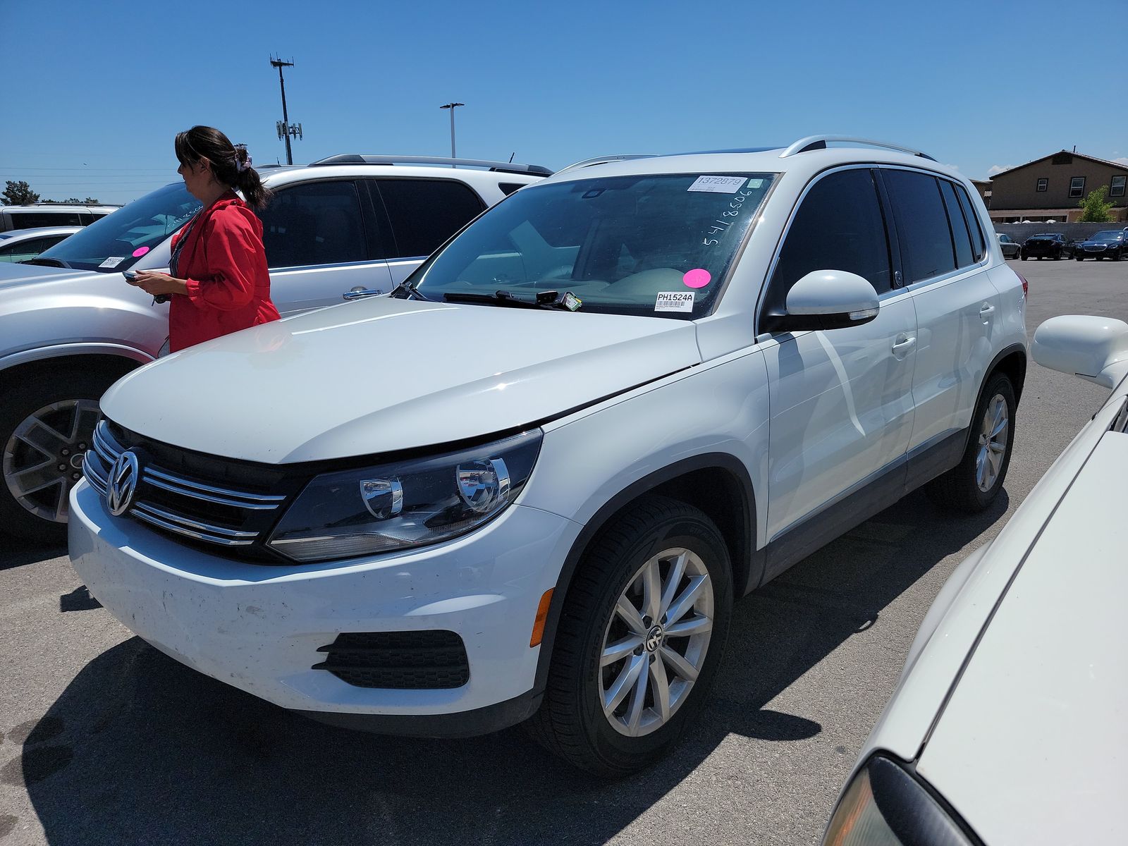 2017 Volkswagen Tiguan 2.0T Wolfsburg Edition FWD