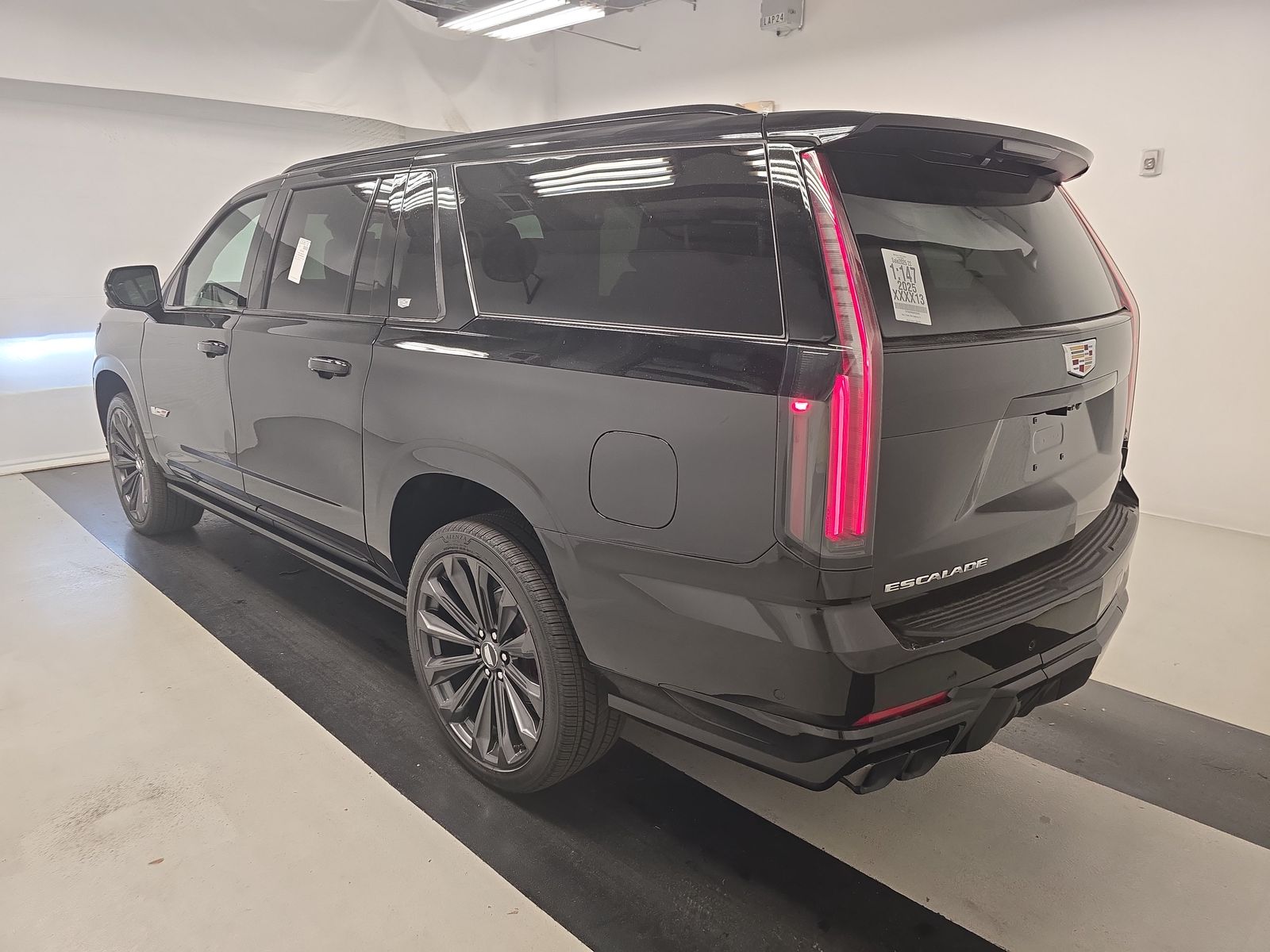 2025 Cadillac Escalade ESV V-Series AWD