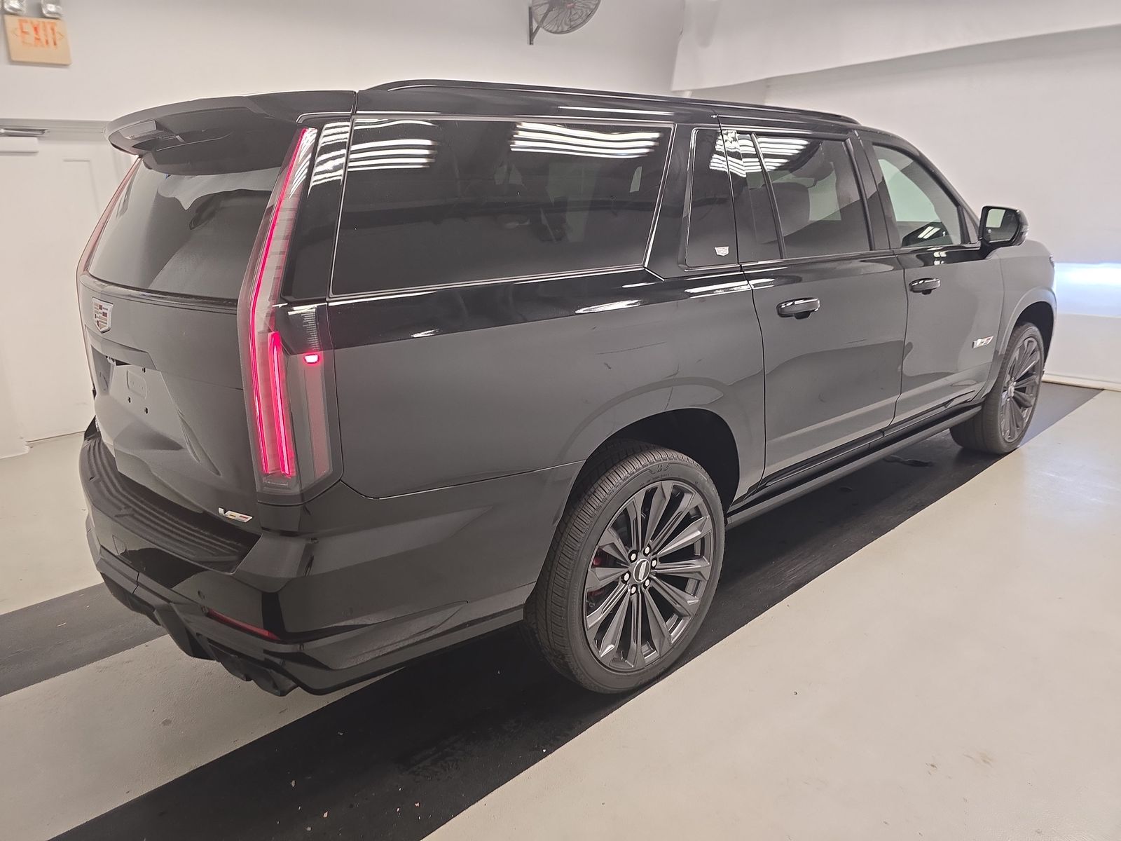 2025 Cadillac Escalade ESV V-Series AWD