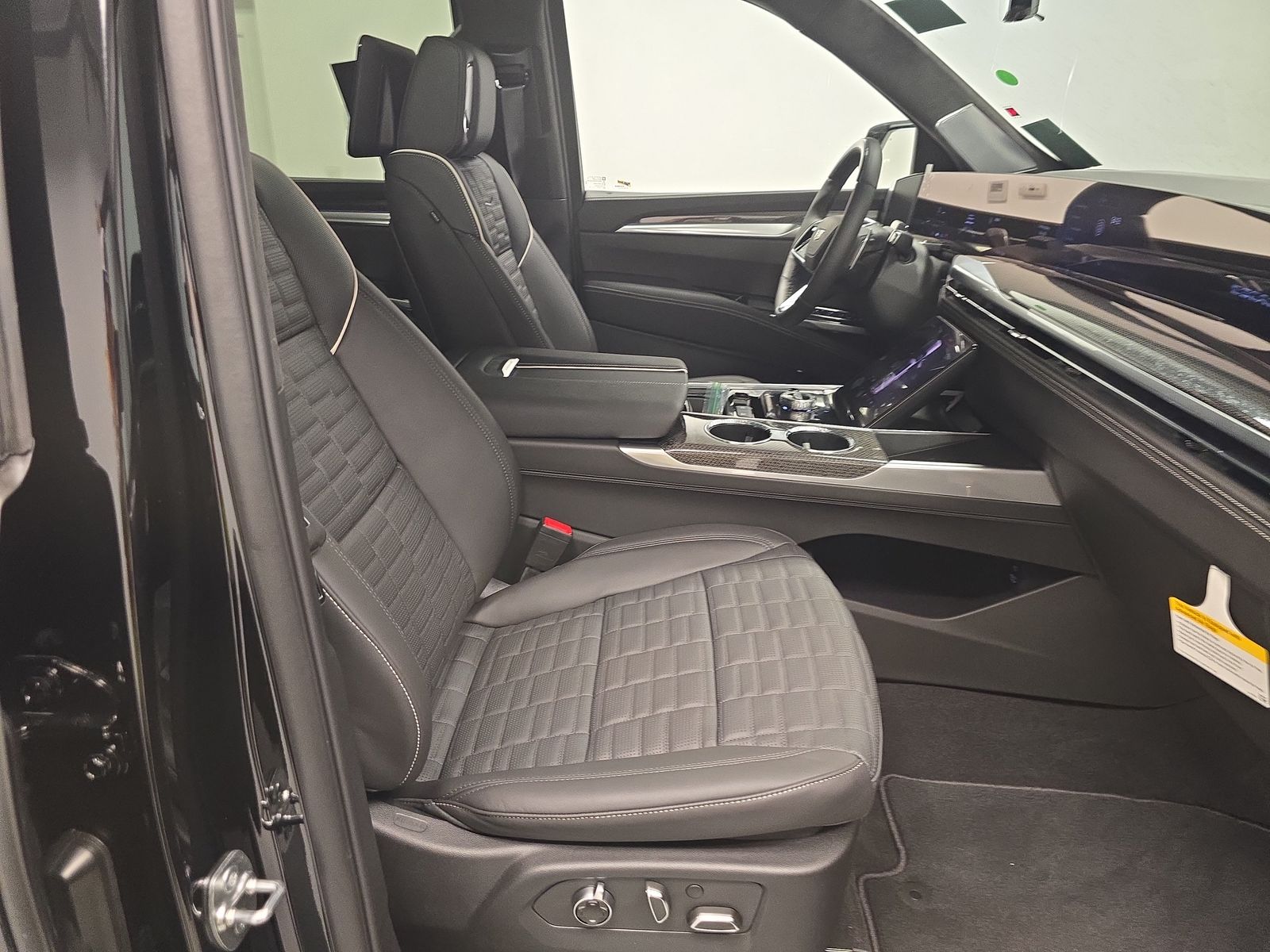 2025 Cadillac Escalade ESV V-Series AWD