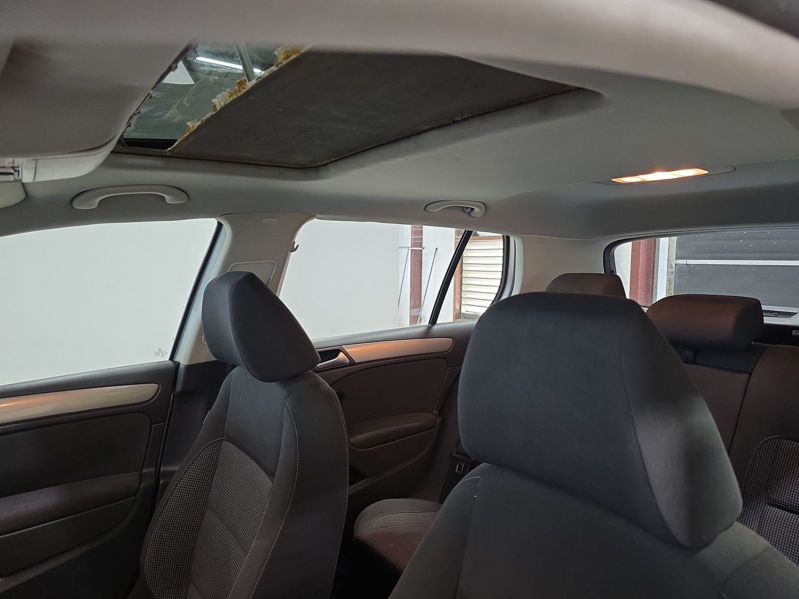 2014 Volkswagen Golf 2.5L FWD