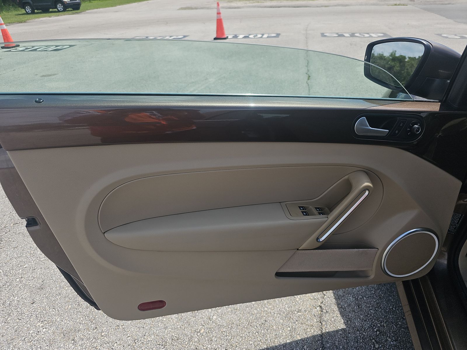 2015 Volkswagen Beetle 1.8T FWD