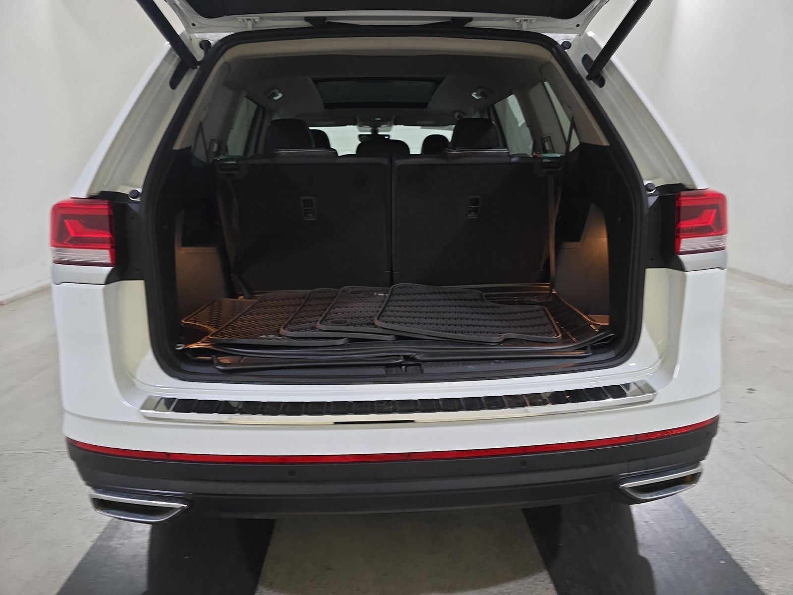 2023 Volkswagen Atlas 2.0T SE FWD