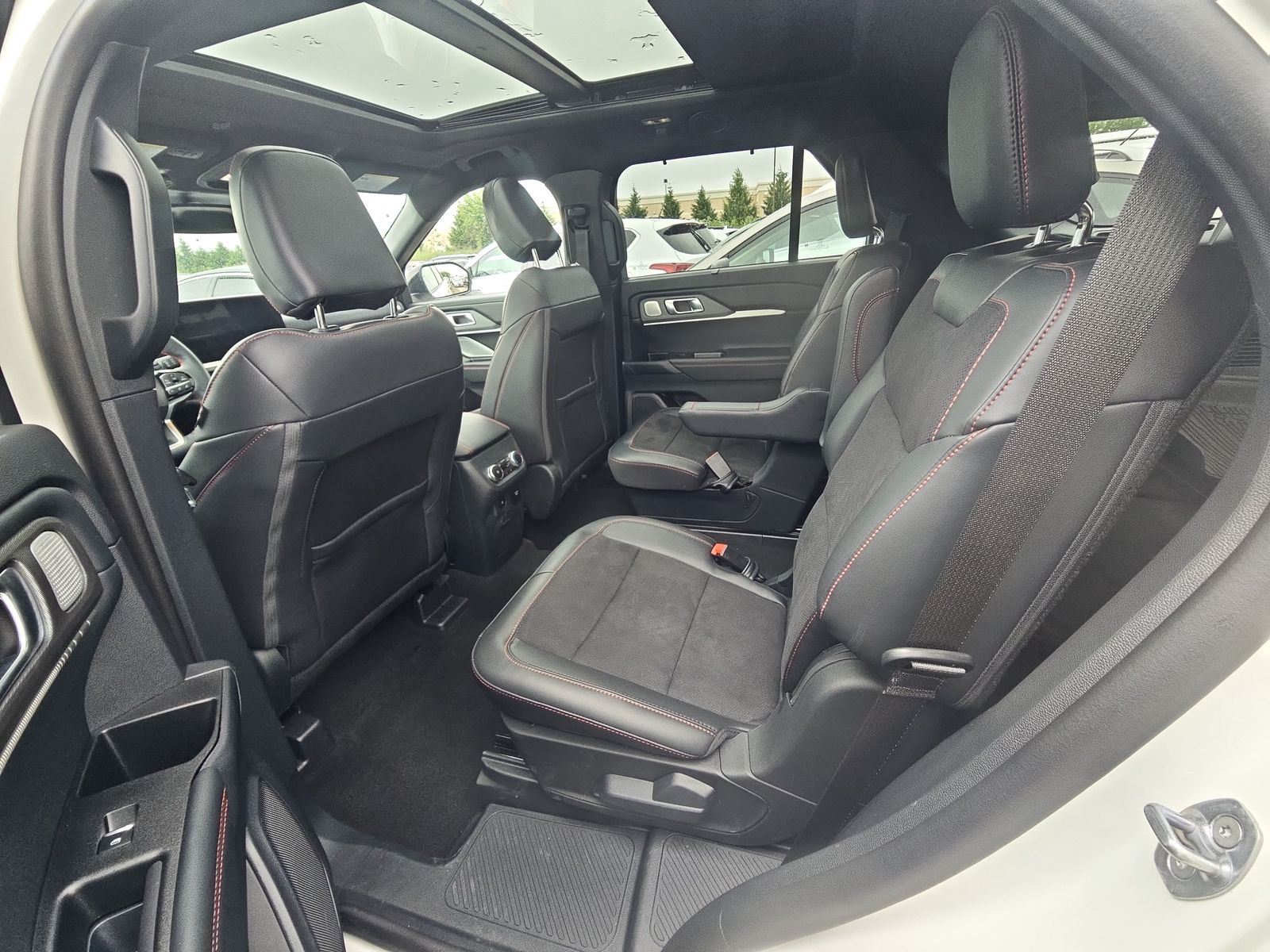 2025 Ford Explorer ST AWD