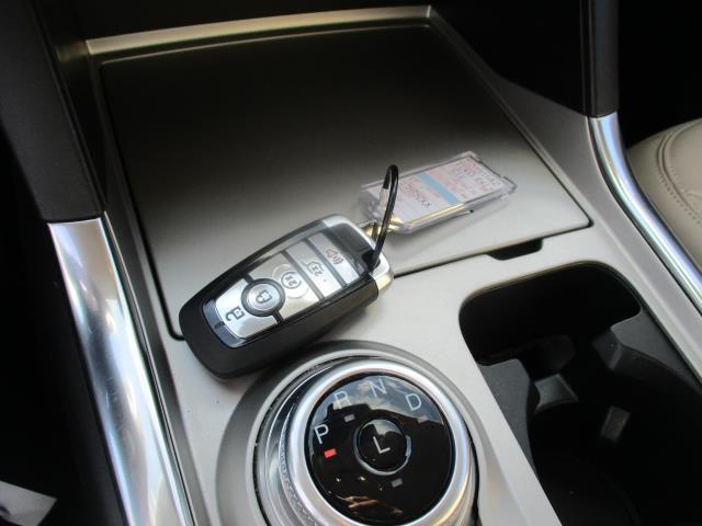 2023 Ford Explorer XLT RWD
