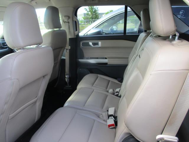 2023 Ford Explorer XLT RWD