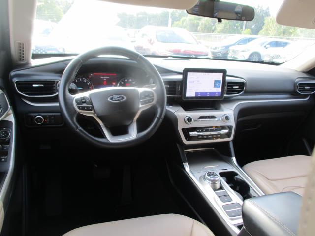 2023 Ford Explorer XLT RWD