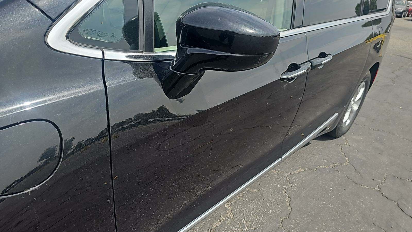 2020 Chrysler Pacifica Hybrid Touring L FWD