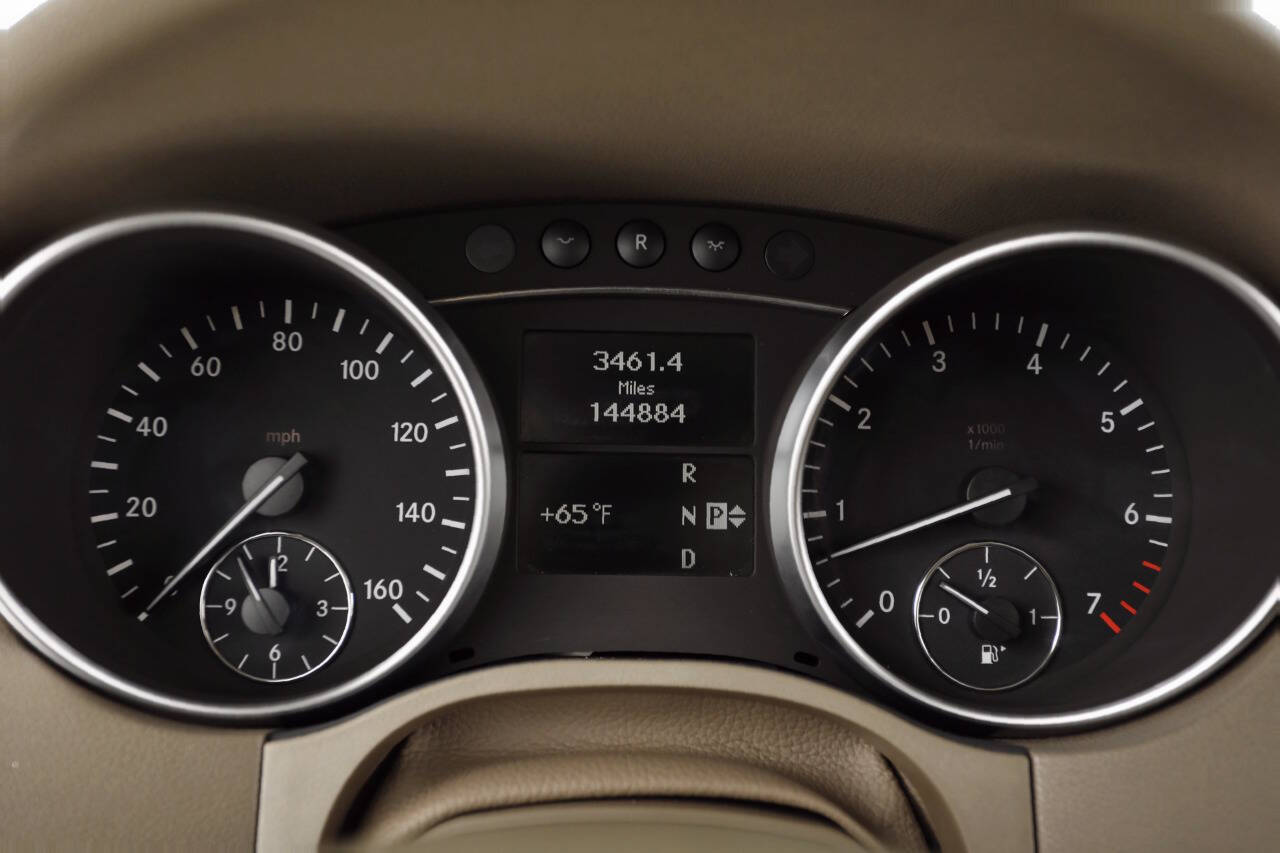Mercedes-Benz ML 550 снимка Mercedes-Benz ML 550