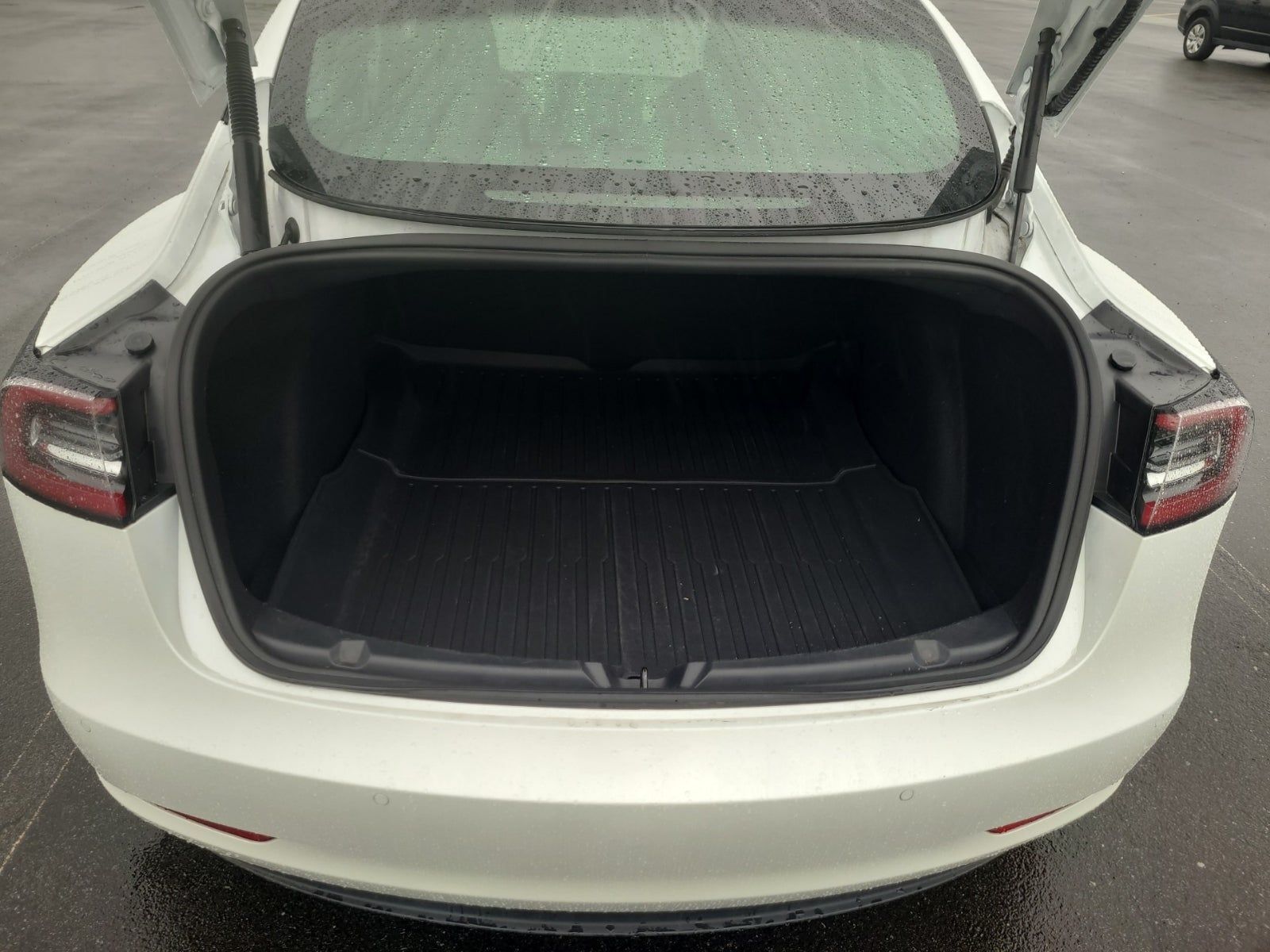 2022 Tesla Model 3 Long Range AWD