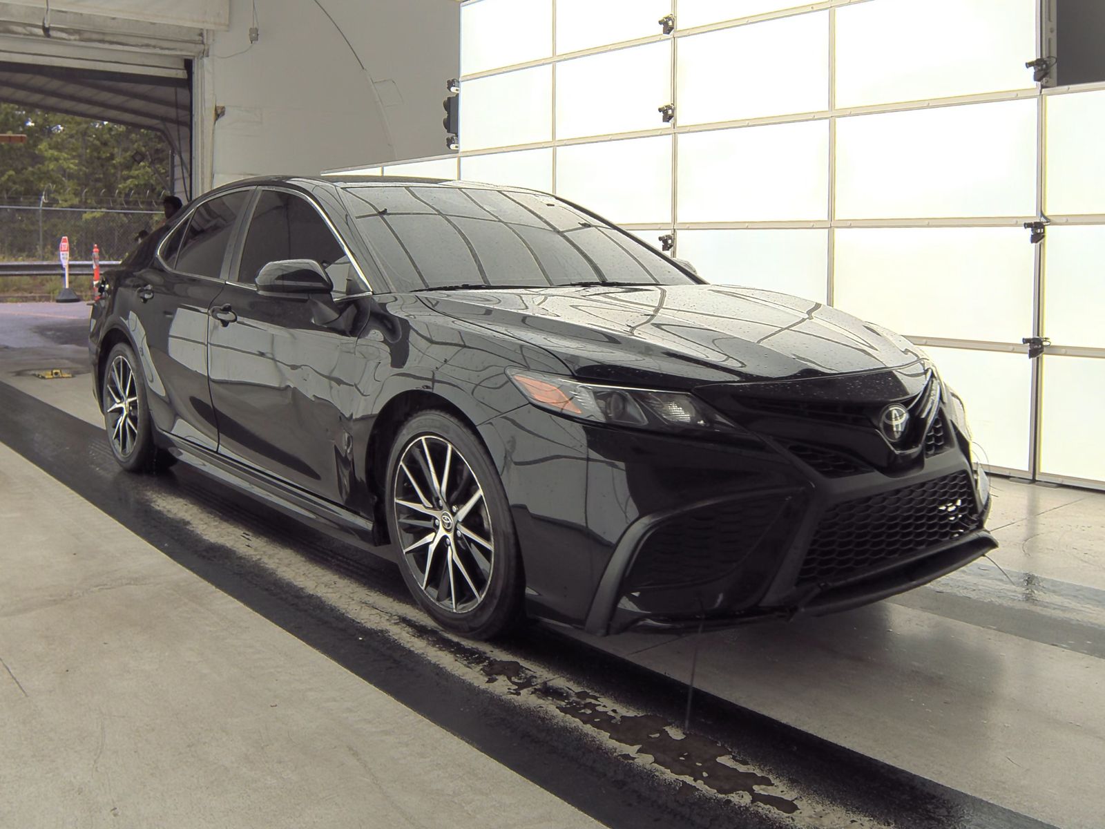2021 Toyota Camry SE FWD