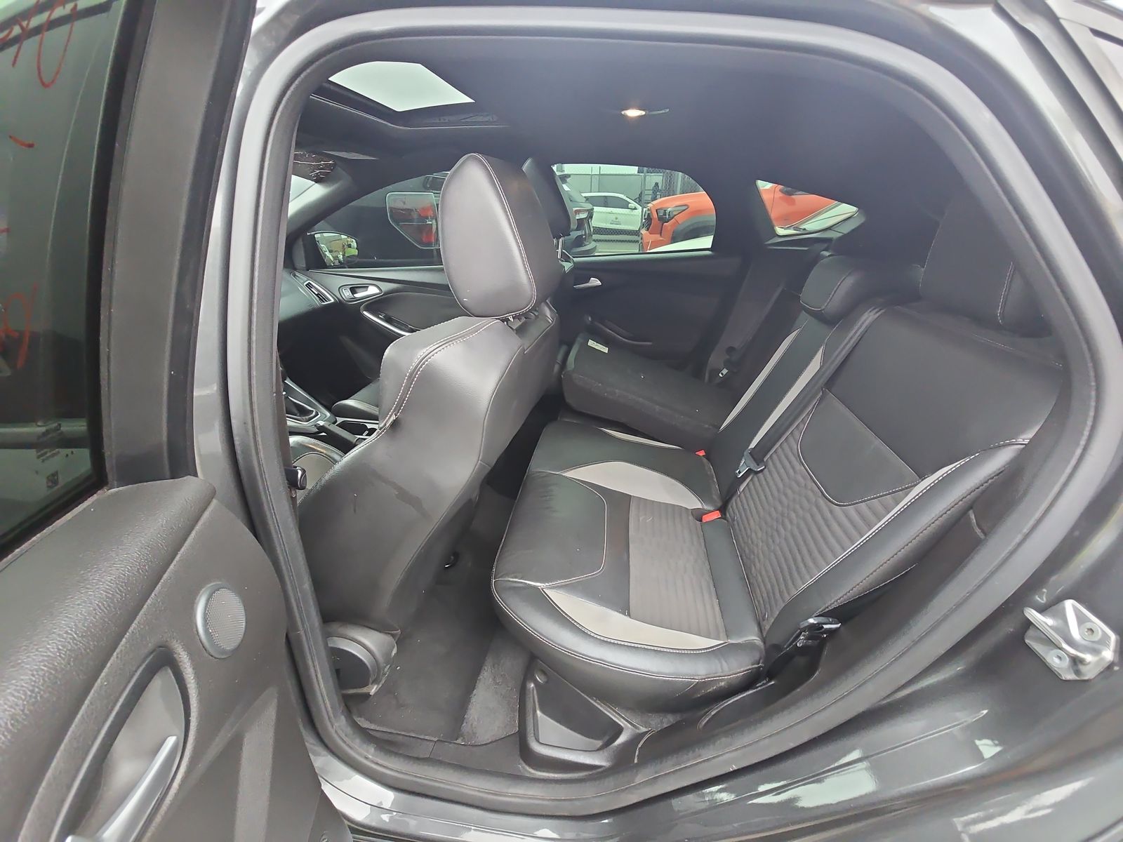 2017 Ford Focus ST FWD