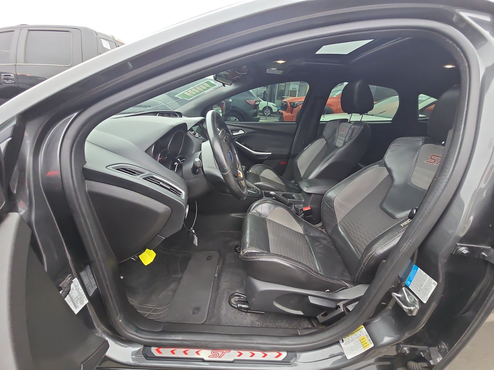 2017 Ford Focus ST FWD