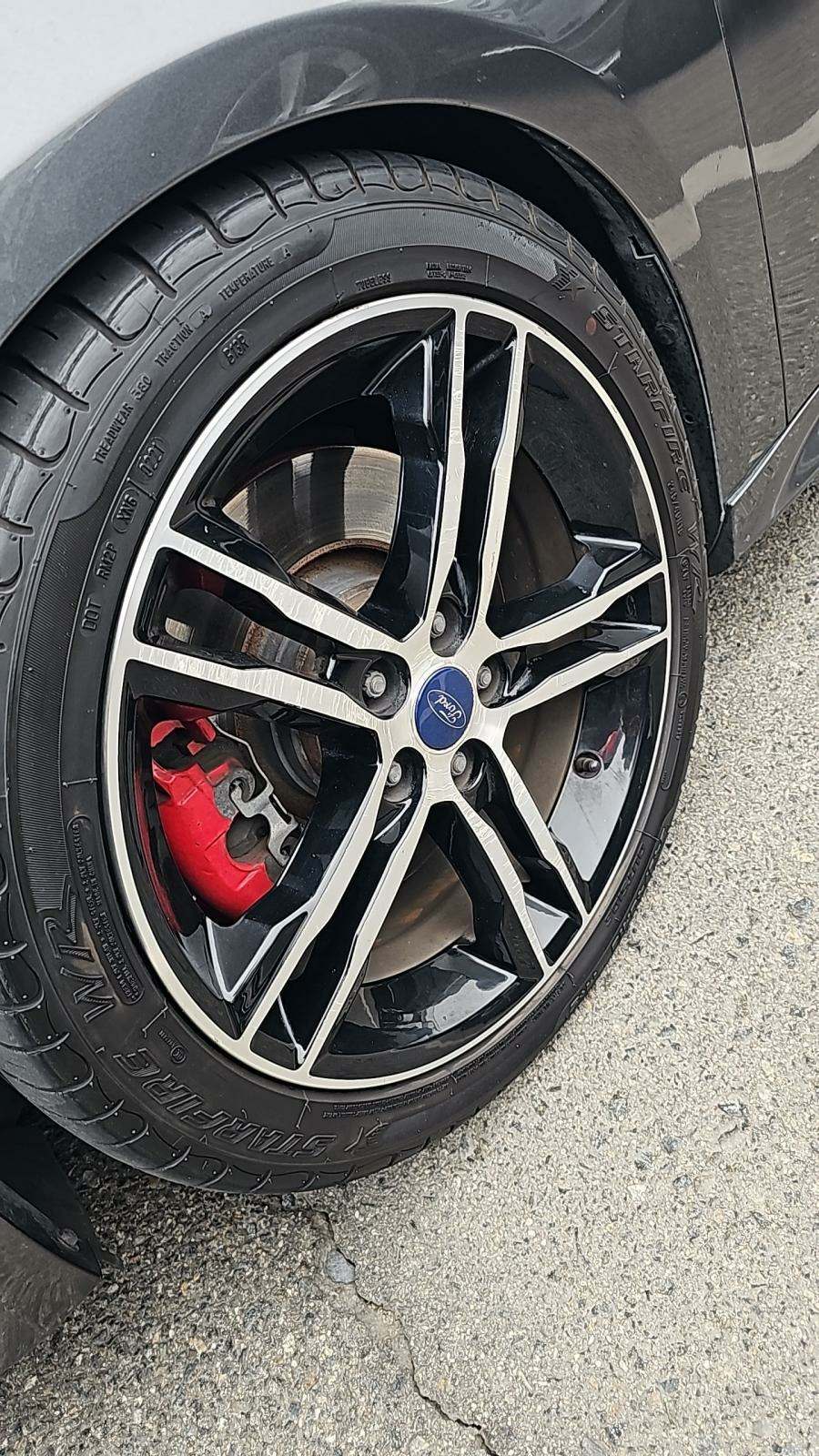 2017 Ford Focus ST FWD