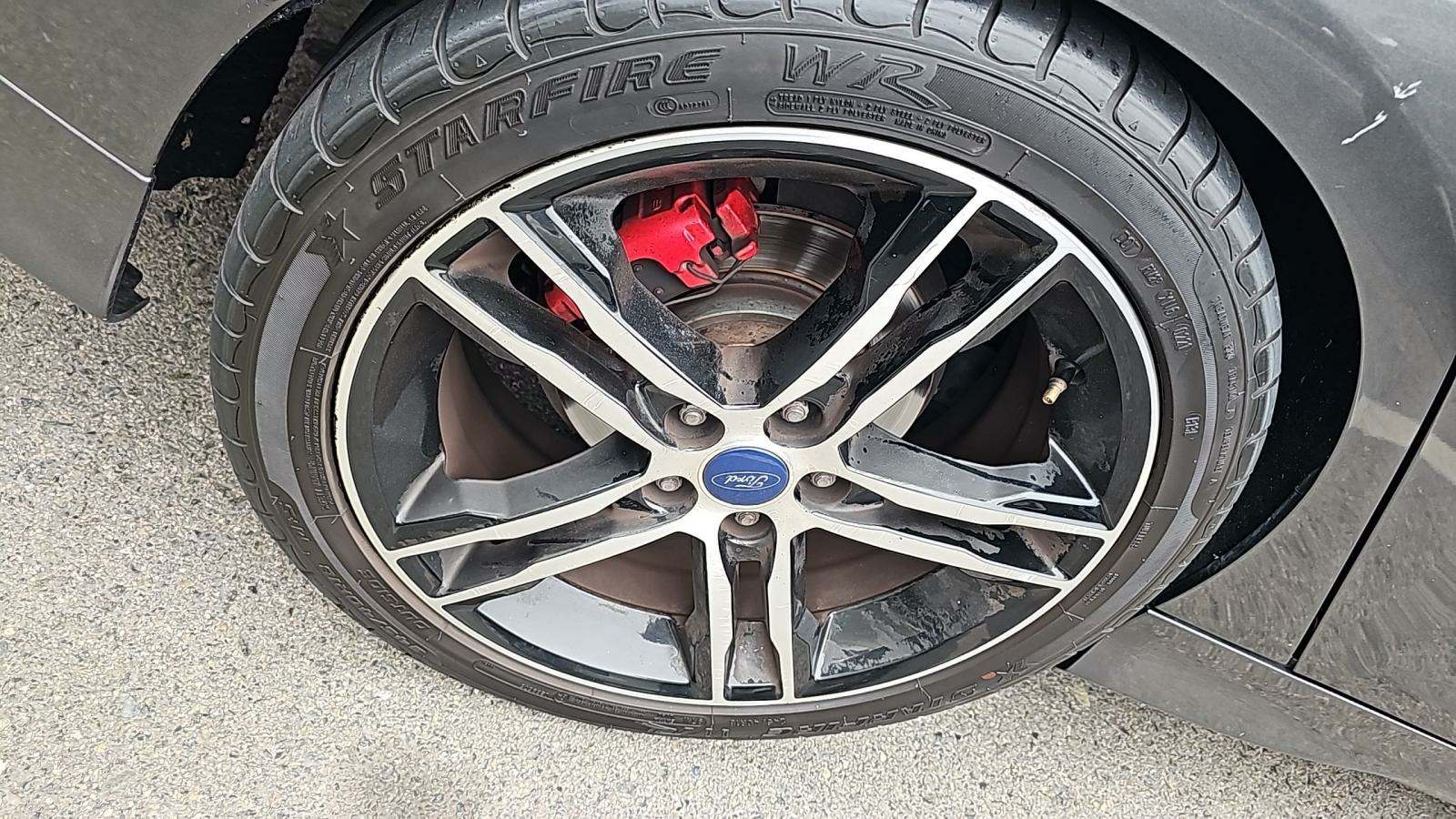 2017 Ford Focus ST FWD