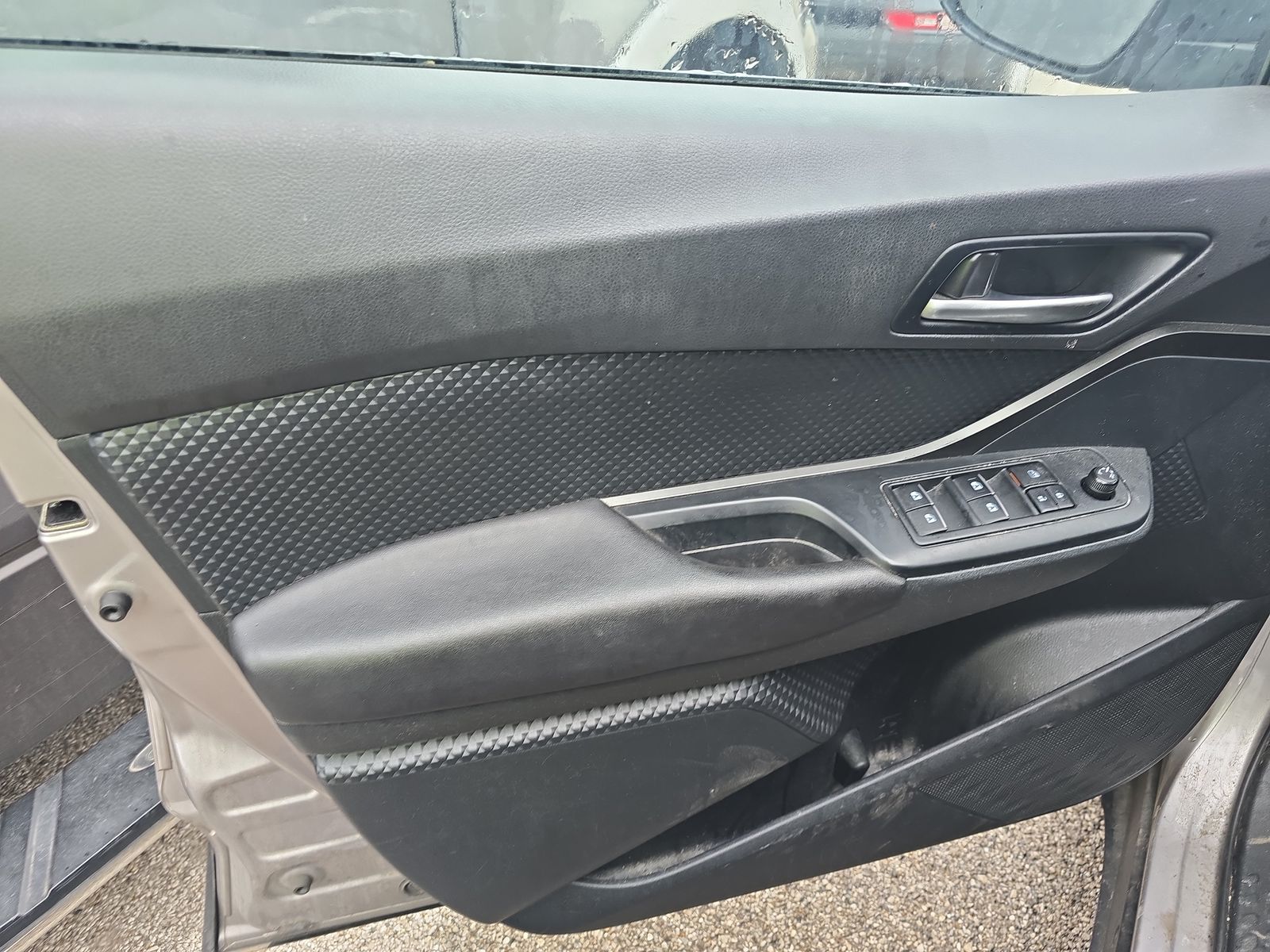 2018 Toyota C-HR XLE FWD