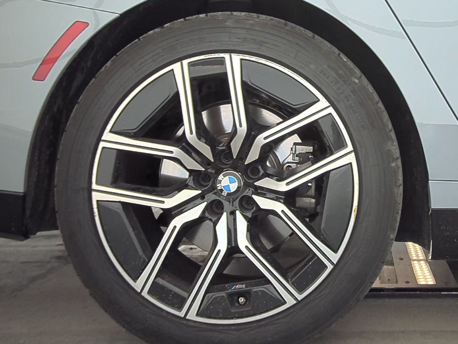 2024 BMW 7 Series 740i RWD