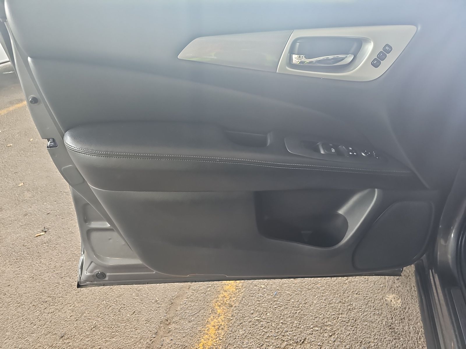 2018 Nissan Pathfinder SL FWD