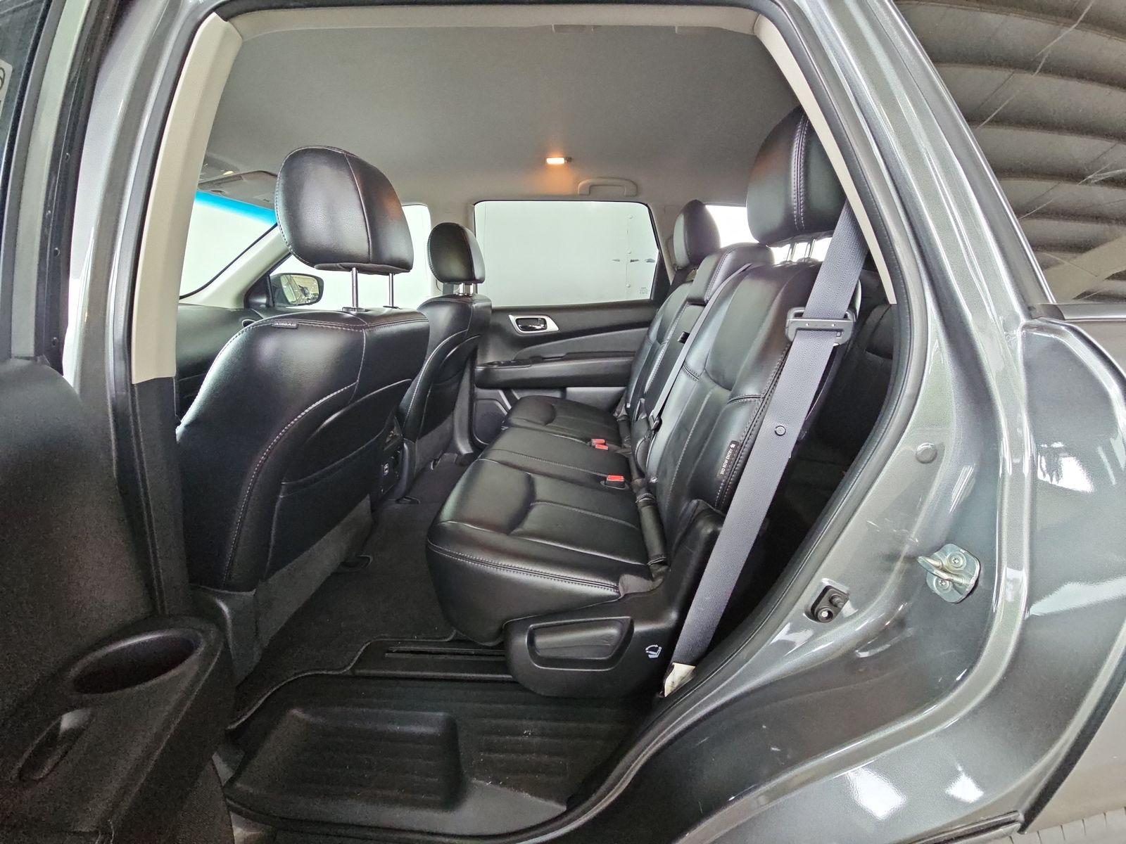 2018 Nissan Pathfinder SL FWD