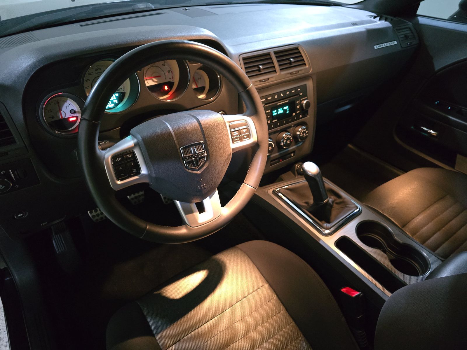 2014 Dodge Challenger R/T RWD