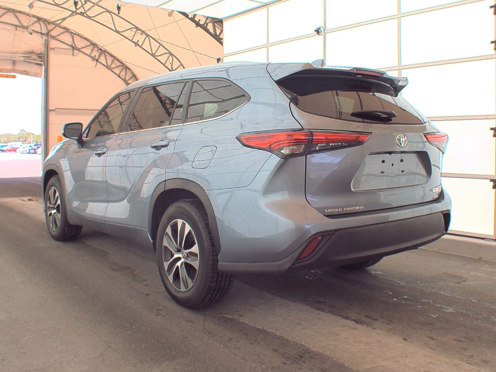 2023 Toyota Highlander XLE FWD