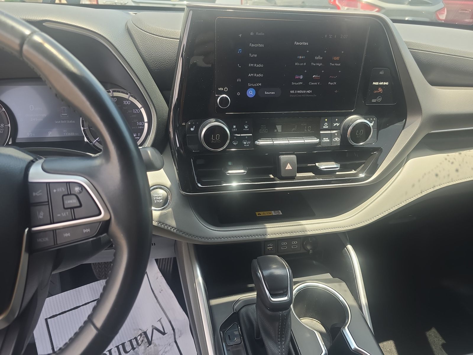 2023 Toyota Highlander XLE FWD