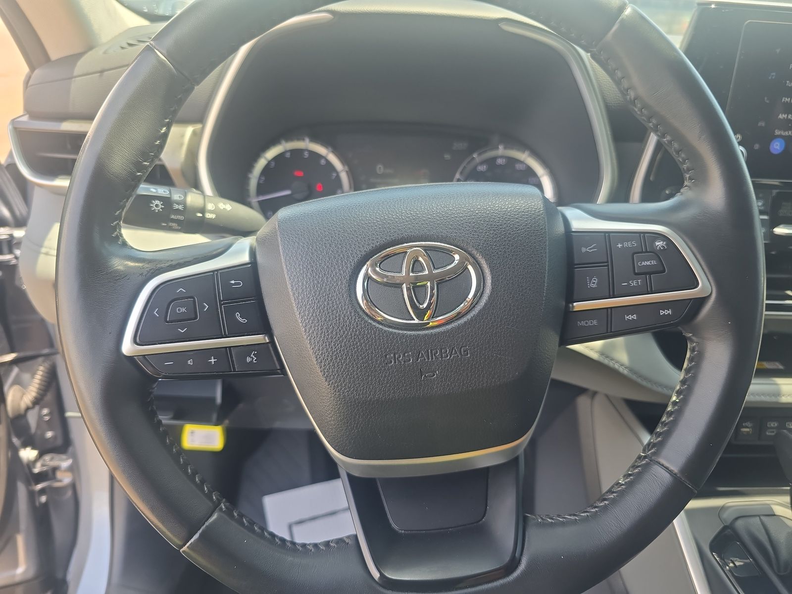 2023 Toyota Highlander XLE FWD