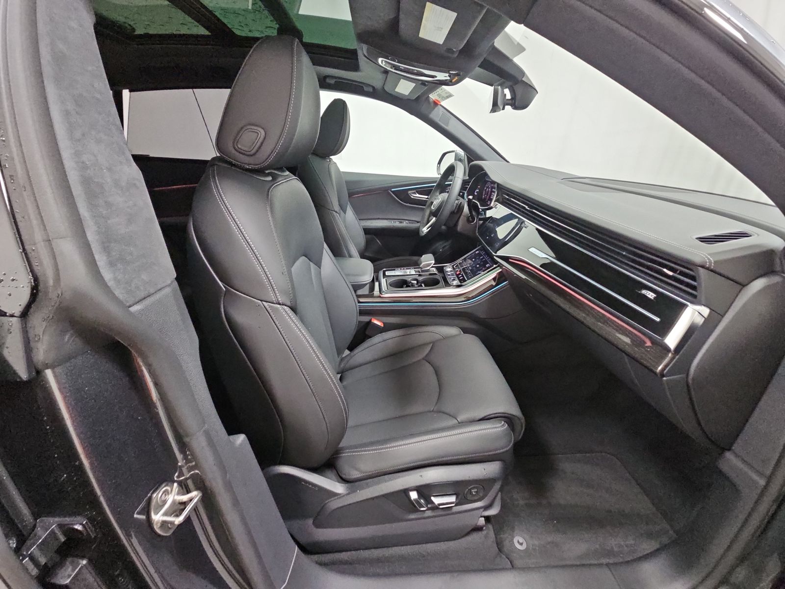 2025 Audi Q8 Prestige AWD