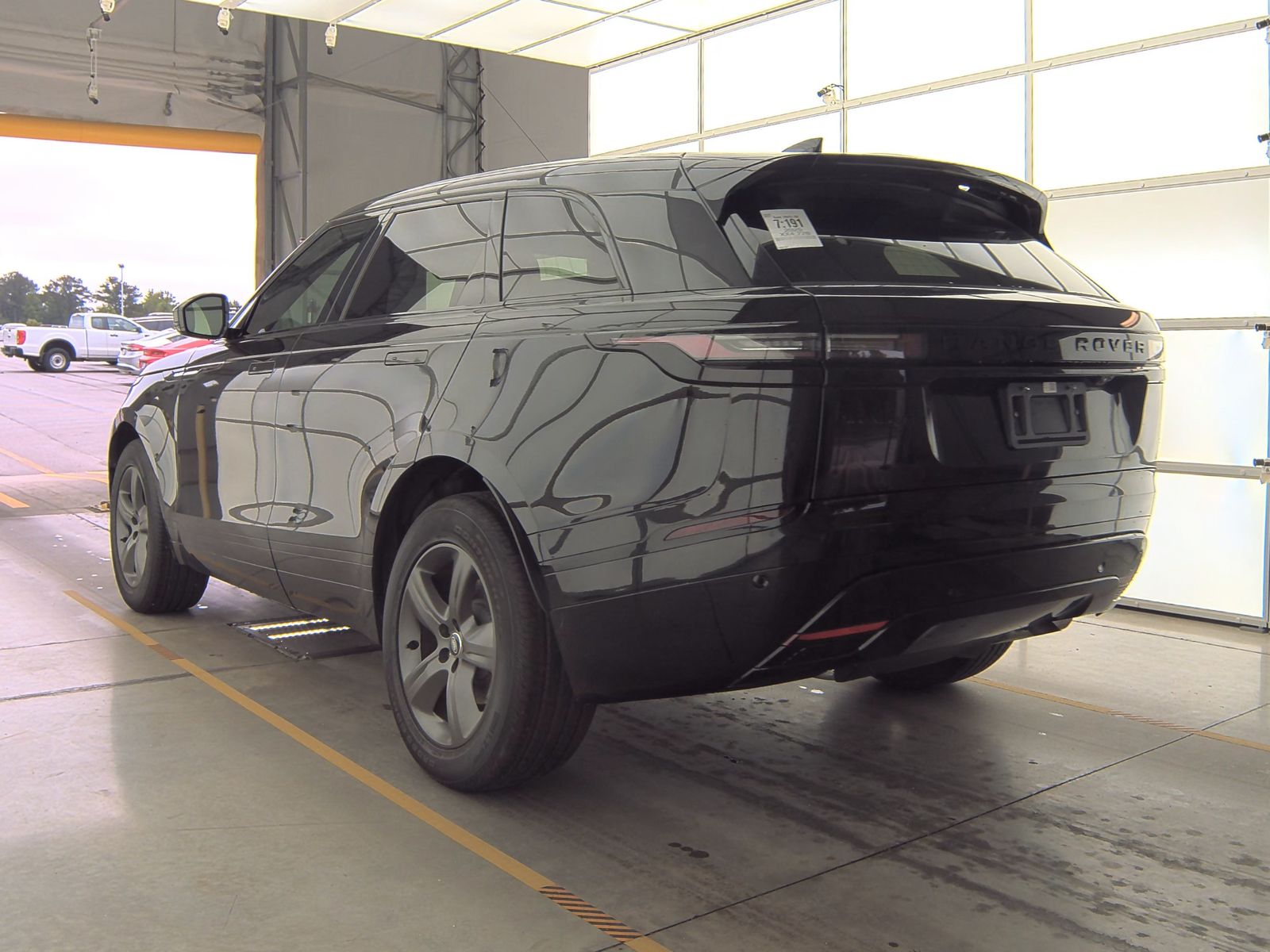 2025 Land Rover Range Rover Velar Dynamic SE AWD
