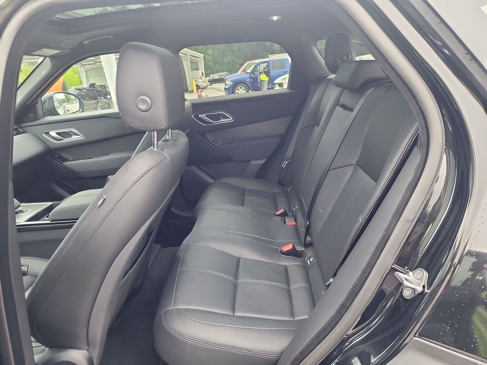 2025 Land Rover Range Rover Velar Dynamic SE AWD