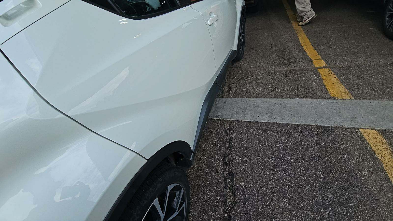 2019 Toyota C-HR XLE FWD