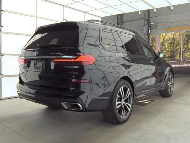 2022 BMW X7 xDrive40i AWD