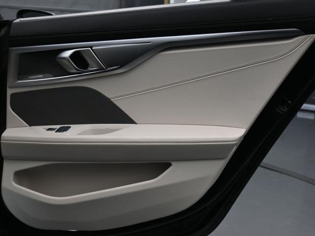 2022 BMW 8 Series 840i xDrive AWD