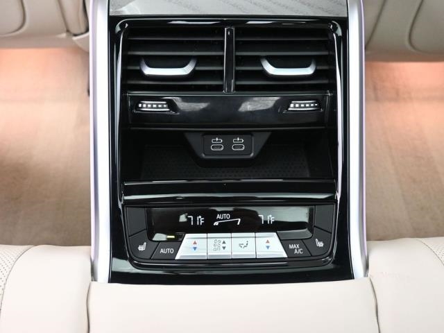 2022 BMW 8 Series 840i xDrive AWD