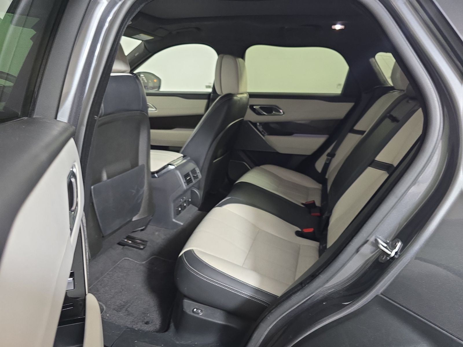 2018 Land Rover Range Rover Velar R-Dynamic HSE AWD