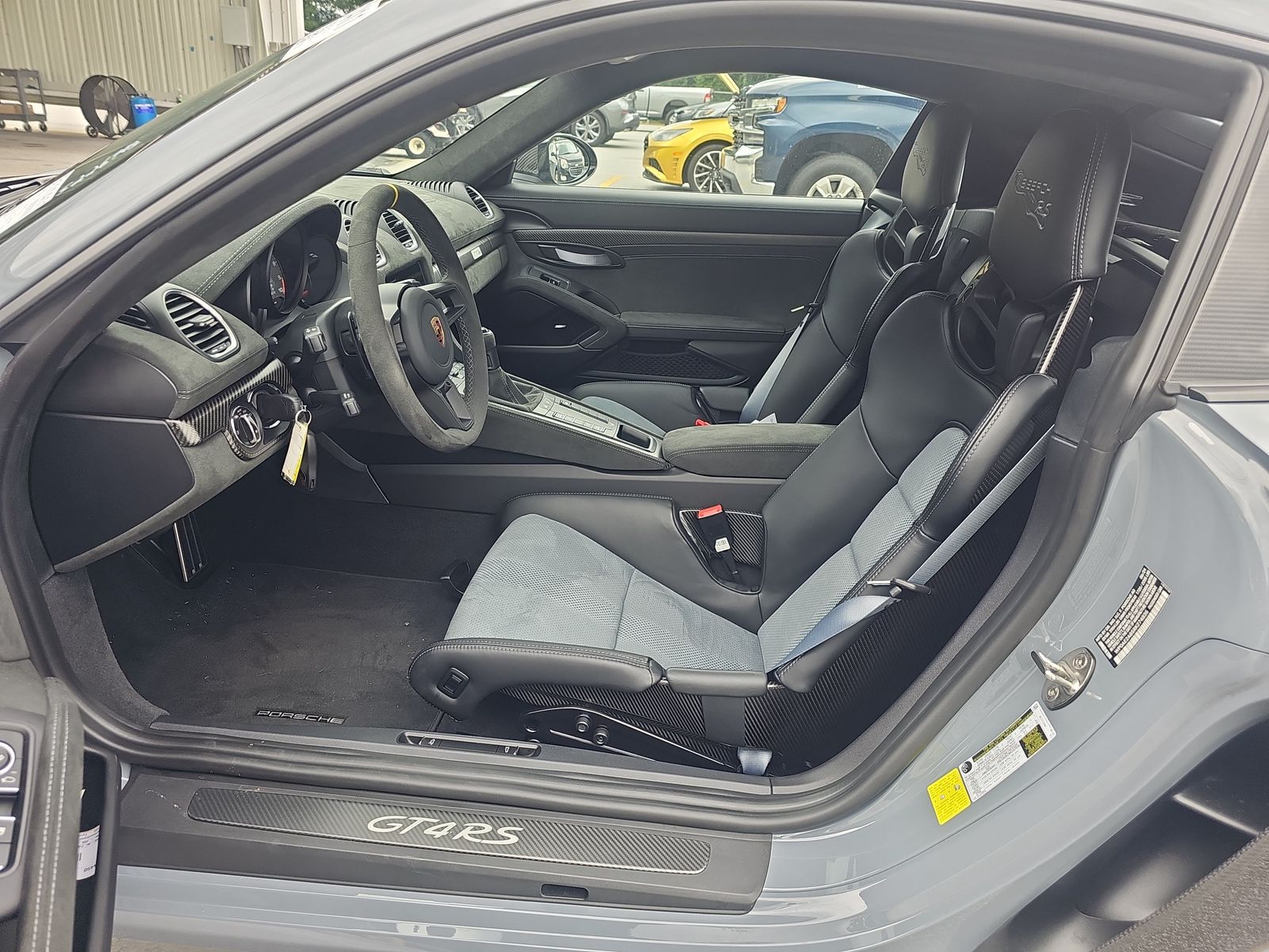 2024 Porsche 718 Cayman GT4 RS RWD