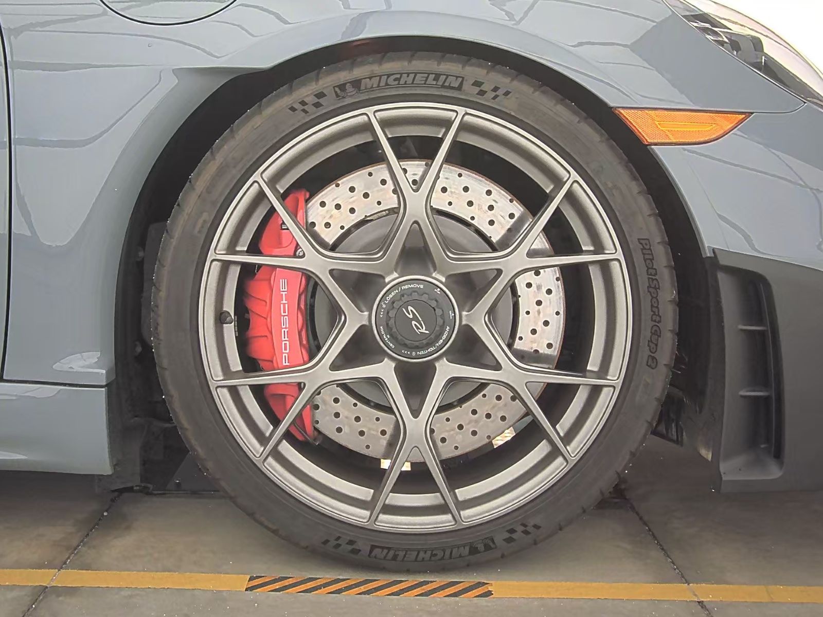 2024 Porsche 718 Cayman GT4 RS RWD