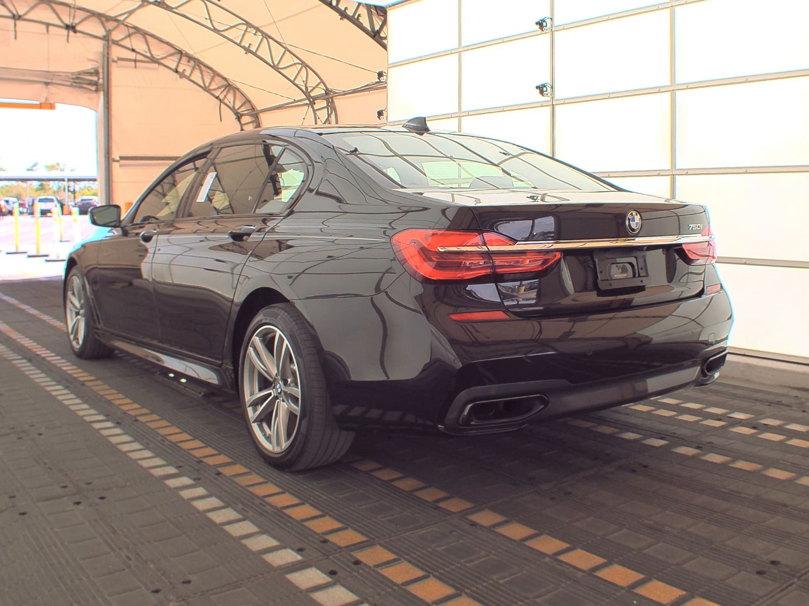 2017 BMW 7 Series 750i RWD