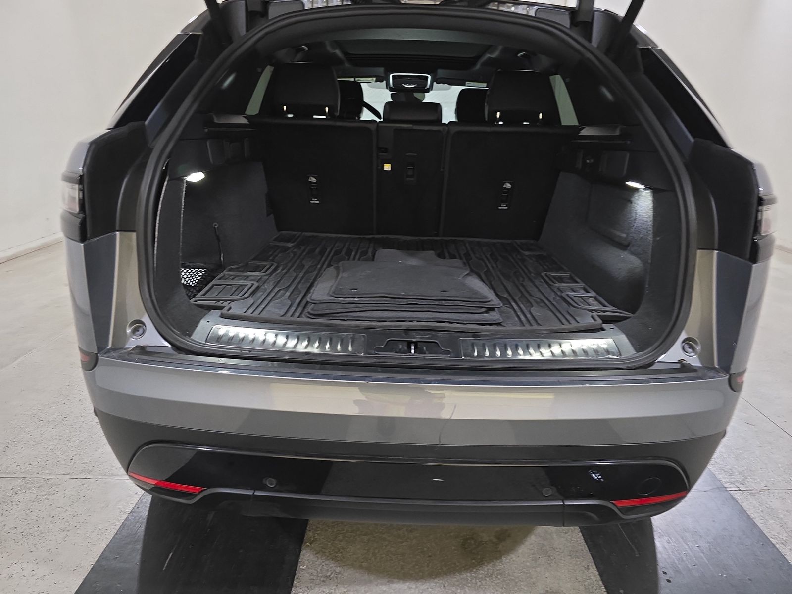 2025 Land Rover Range Rover Velar S AWD
